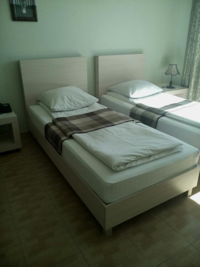 Hotel Aquarius Čornomors'k Esterno foto